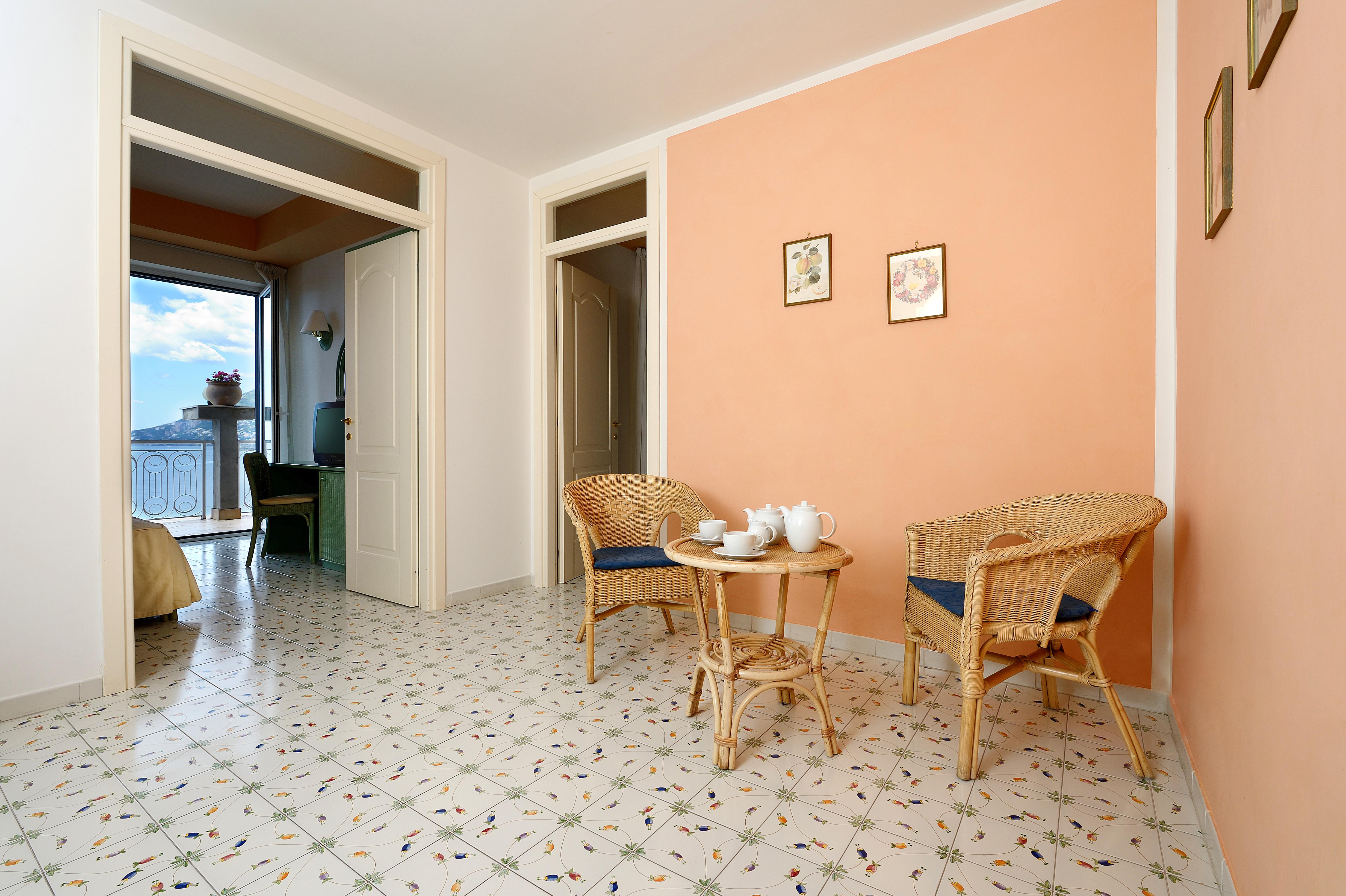 Hotel Club Due Torri Maiori Esterno foto