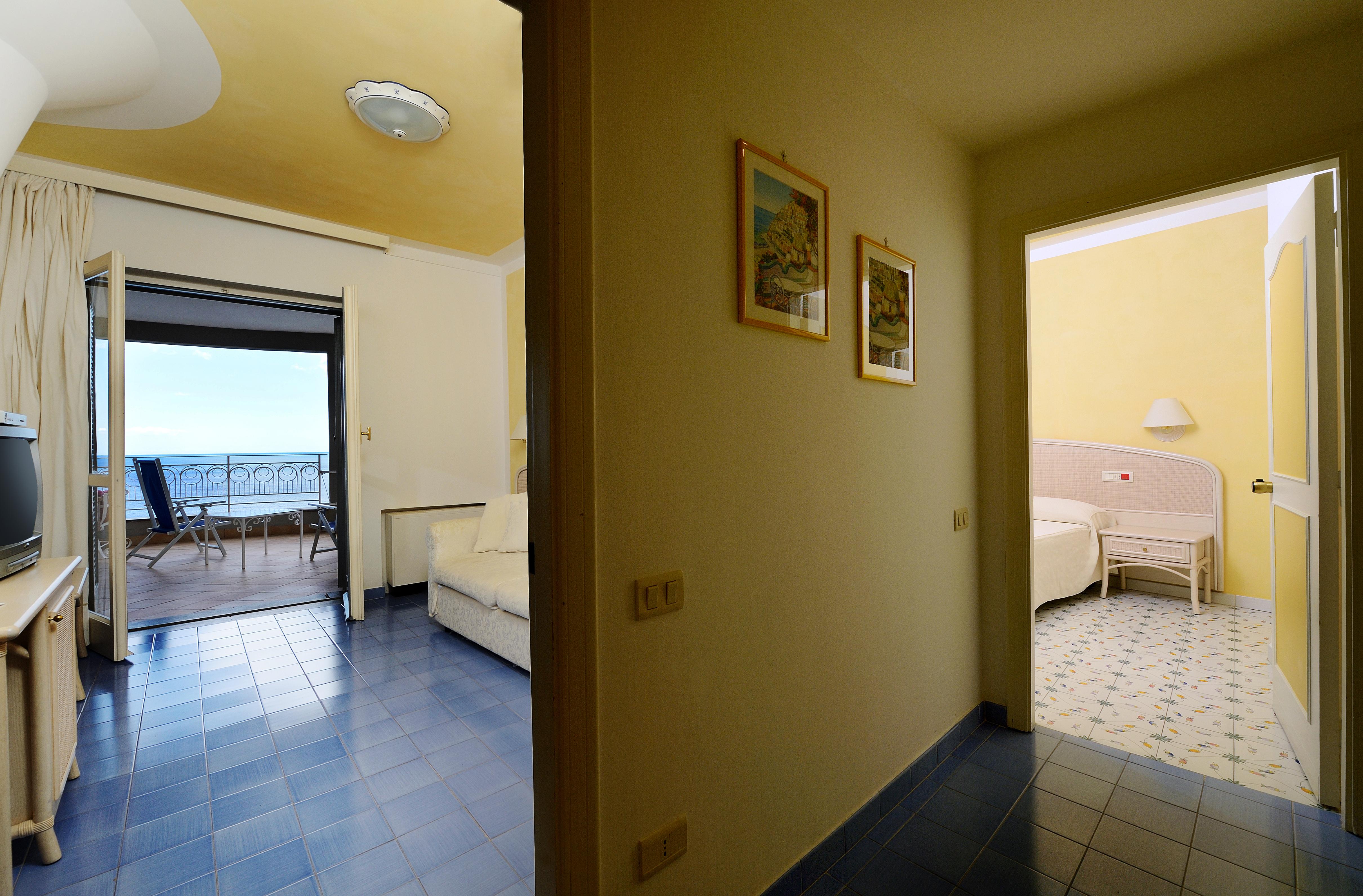 Hotel Club Due Torri Maiori Esterno foto